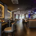 Pullman 4*