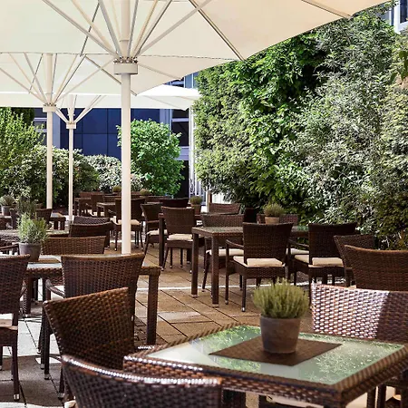 Pullman Hotell