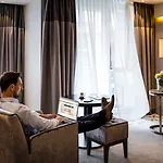 Pullman 4*
