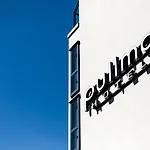 Pullman Hotel 4*