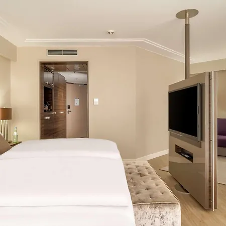 Hotel Pullman 4*