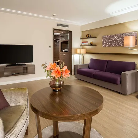 Pullman Hotel 4*