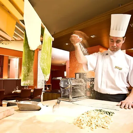 Pullman Hotel 4*
